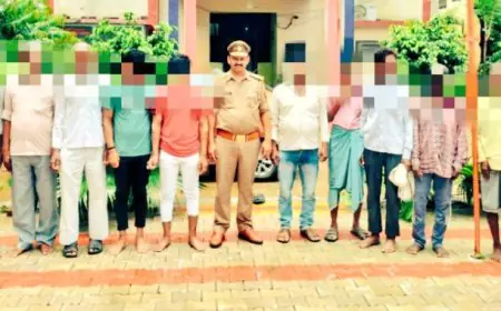 Etah Khabar: एटा पुलिस ने किये 15 एनबीडब्ल्यू (NBW) वारंटी अभियुक्त गिरफ्तार
