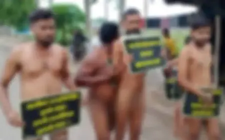 छत्तीसगढ़ के SC_ST के युवाओं का फूटा गुस्सा, निर्वस्त्र होकर किया सड़कों पर प्रदर्शन
