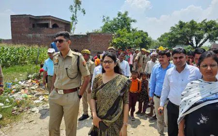 कासगंज जिलाधिकारी ने गंगा के तटवर्ती  बाढ़ प्रभावित क्षेत्रों का भ्रमण कर ग्रामवासियों की समस्याओं को मौके पर देखा, सुरक्षात्मक उपाय करने के दिये निर्देश।।
