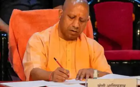 UP Economy: उत्तर प्रदेश में बड़ा निवेश, करोड़ों लोग गरीबी रेखा से बाहर योगी सरकार ने पेश की रिपोर्ट