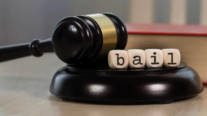 When is a non-bailable warrant required to be issued?