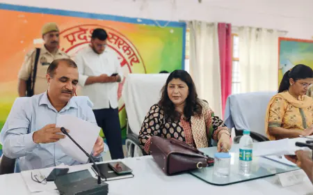 अपर आयुक्त ने तहसील पटियाली में सुनीं जनता की समस्यायें व शिकायतें।