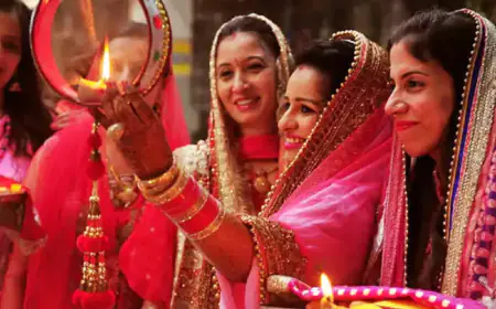 Karwa Chauth 2023: करवा चौथ को बनाना है और भी खास, तो शॉपिंग लिस्ट में शामिल करें ये चीजें