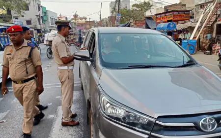 कासगंज यातायात नियमों का उल्लंघन करने पर 111 वाहनों के काटे चालान।