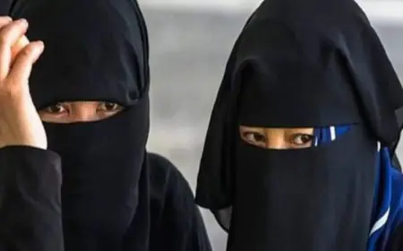 Kashmir Teacher Tear Girl Student Hijab: कश्मीर में टीचर ने छात्रा का हिजाब फाड़ा