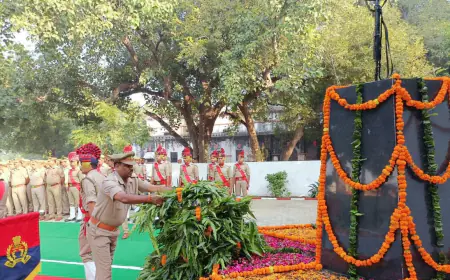 पुलिस स्मृति दिवस के अवसर पर पुलिस लाइन में अधिकारियों एवं कर्मचारियों द्वारा  सहीद जवानों को भावभीनी श्रंद्धाजलि दी गई
