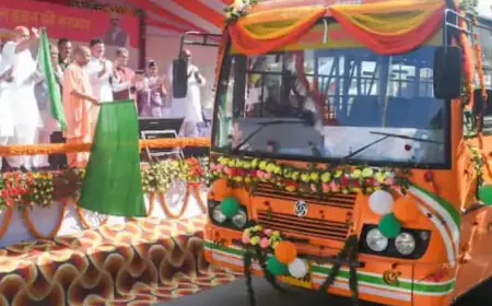 यूपी में 'मिशन महिला सारथी' की हुई शुरुआत, सीएम  ने 51 नई बसों को दिखाई हरी झंडी