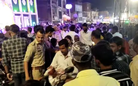 ठेकमा बाजार में धूमधाम से मनाया गया दशहरा पर्व, पुलिस रही मुस्तैद