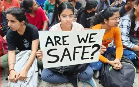 IIT BHU में बंदूक की नोक पर कपड़े उतरवाए, जबरन kiss, वीडियो बनाकर ले गए... परिसर बंद!