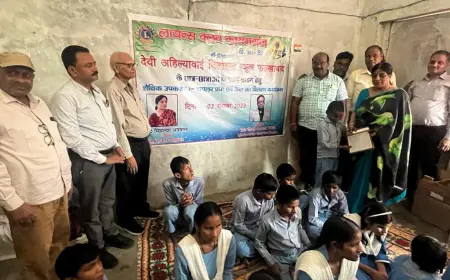 मिथिलेश अग्रवाल ने नेत्रहीन विद्यार्थियों को किया सम्मानित