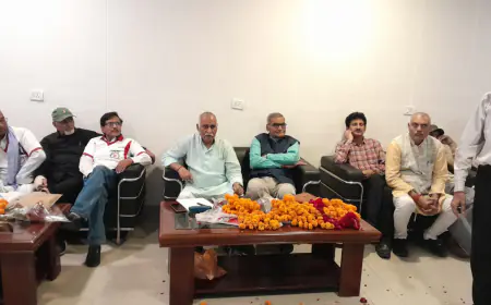 बस स्टेशन प्रथम तल में ई.पी.एस - 95 राष्ट्रीय संघर्ष समिति उत्तर प्रदेश की  प्रांतीय बैठक आयोजित