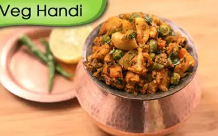 Mix Veg Handi Recipe: होटल जैसा वेज दम हांडी बनाने का सबसे आसान और अनोखा तरीका
