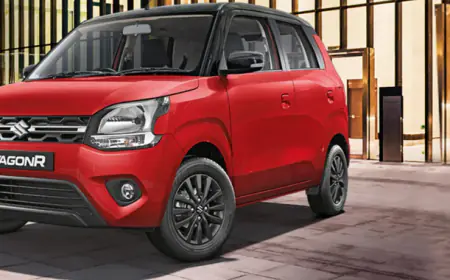 Dhanteras Special: कीमत 5.54 लाख और माइलेज 34km, इस कार पर 49 हजार की छूट