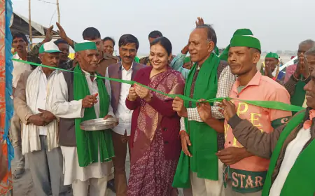 गंगा के ढाई मेले में  किसान यूनियन कैम्प का उद्धघाटन  विधायक सुरभि गंगवार ने किया