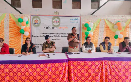 अपर पुलिस अधीक्षक कासगंज द्वारा हरनारायण डिग्री कालेज गंजडुण्डवारा में आमजन को ऑपरेशन जागृति अभियान के बारे में  जानकारी दी।