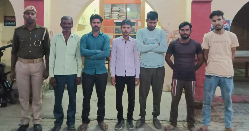 एटा पुलिस द्वारा जुआ खेलते 11 जुआरियों को 8130 रुपये सहित गिरफ्तार
