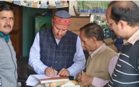 कृषि रक्षा अधिकारी बीके सिंह ने 39 दुकानों पर मारा छापा 4 लाइसेंस किए निलंबित