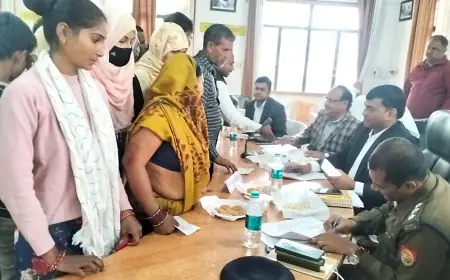 अपर-जिलाधिकारी ने तहसील-दिवस (सम्पूर्ण- समाधान) में फरियादियो की सुनी फरियाद