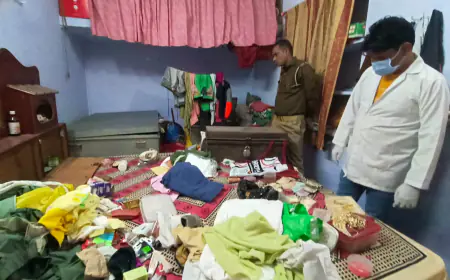 बंद पड़े मकान का ताला तोड़ लाखों के जेवरात ब डेढ लाख की नगदी चोरी