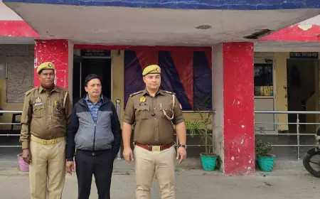 कासगंज पुलिस द्वारा आत्महत्या के दुष्प्रेरण के अभियोग में वांछित 02 अभि0गण को किया गिरफ्तार ।