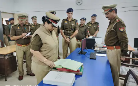 अपर पुलिस महानिदेशक आगरा, जोन आगरा द्वारा पुलिस कार्यालय कासगंज का किया गया निरीक्षण।