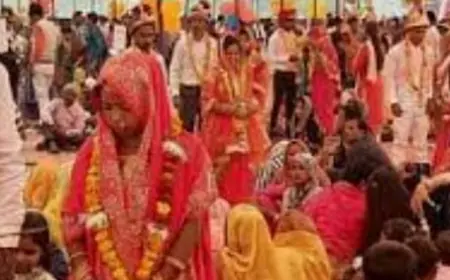 सामूहिक विवाह सम्मेलन में 11 जोड़ों ने शादी रचाकर एक दूसरे का साथ निभाने का किया वादा