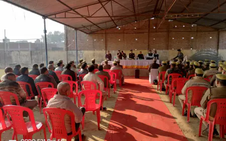 जिलाधिकारी कासगंज ने मार्गशीर्ष मेला आयोजन के दृष्टिगत  ड्यूटी में लगे अधिकारीगण /कर्मचारीगण को किया ब्रीफ।