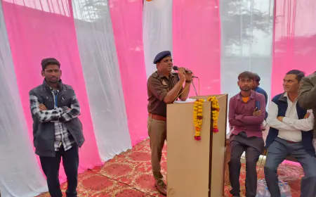 सही को सही और गलत को गलत कहने की रखें हिम्मत" एटा पुलिस