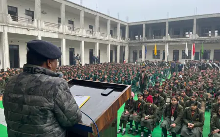 अपने बच्चों के लिये ऐसा माहौल बनायें कि वो खुलकर अपनी बात आपसे कह सकें