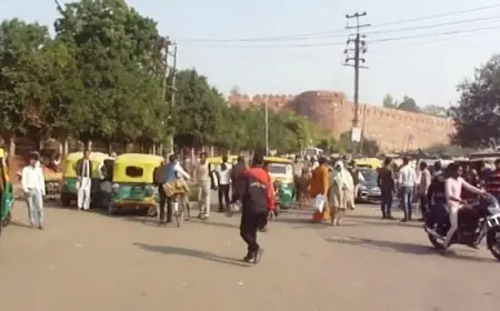 Agra में भारी ट्रैफिक के कारण छीपीटोला-बिजली घर मार्ग वन वे