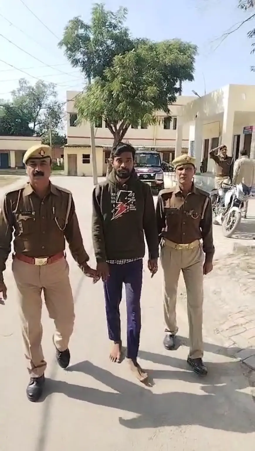 आजमगढ़ पुलिस ने दुष्कर्म करने वाले अभियुक्त को किया गिरफ्तार