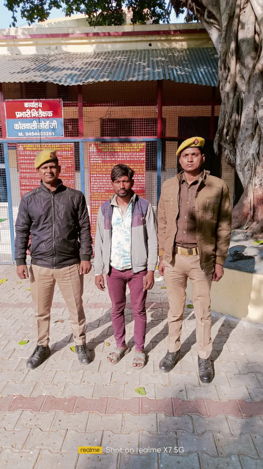 सोरों पुलिस द्वारा 01 वारंटी अभियुक्त को किया गिरफ्तार।