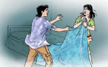 Mainpuri Crime News: छत पर सो रही महिला को पड़ोसी ने दबोचा, महिला की निकली चीख़ FIR दर्ज