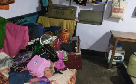 शमसाबाद थाना क्षेत्र में चोरों का आतंक जारी पूर्व फौजी के घर चोरों ने लाखों की चोरी