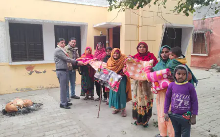 प्रभारी खंड विकास अधिकारी अमांपुर ने गलन भरी सर्दी में गरीबों को बांटे कम्बल