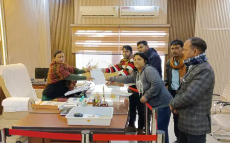 लॉर्ड बुद्धा एजुकेशनल सोसायटी यूनिट कासगंज ने EVM एवं VVPAT के विरोध में डी एम कासगंज को दिया ज्ञापन