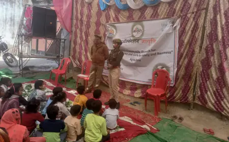 कासगंज ऑपरेशन जागृति के सम्बन्ध में महिलाओं, बालिकाओं व छात्राओं को उनके अधिकारों व सुरक्षा के बारे में किया जागरूक।