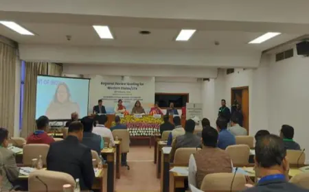 पश्चिमी राज्यों/केंद्र शासित प्रदेशों में पशुपालन और डेयरी क्षेत्र की योजनाओं और कार्यक्रमों के कार्यान्वयन की प्रगति पर चर्चा