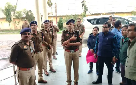 पुलिस महानिरीक्षक अलीगढ़  शलभ माथुर  द्वारा किया मलावन थाने निरीक्षण