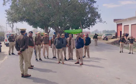 कासगंज श्रद्धालुओं के आवागमन व सुरक्षा व्यवस्था का लिया जायजा।