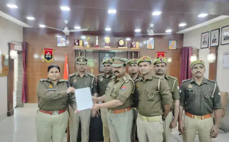 एस पी कासगंज ने यू0पी0-112 जनपद कासगंज टीम को उत्साहवर्धन हेतु प्रशस्ति पत्र देकर प्रोत्साहित किया गया ।