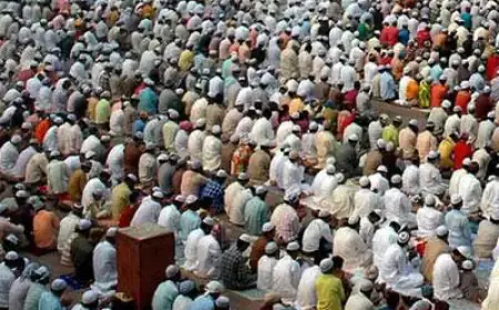 हिंदुओं के मुकाबले 2060 तक कितने बढ़ जाएंगे मुसलमान?