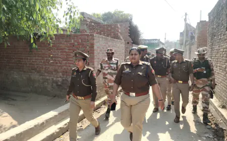 कासगंज के ग्राम नगला देवी थानाक्षेत्र सुन्नगढ़ी में पैदल मार्च किया गया ।