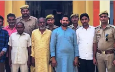 मऊदरवाजा पुलिस ने आठ वारटिंयो को किया गिरफ्तार