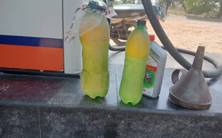 इंडियन ऑयल पेट्रोल पम्प सवितापुर बिहारी पुर पर 75%तक पेट्रोल में चला रहे पानी ग्राहकों को दे रहे धमकी जो करना करो मेरा कुछ भी नही कर पाओगे