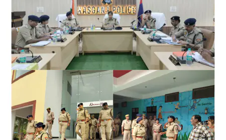 कासगंज चुनाव की तैयारियों की समीक्षा गोष्ठी कर सम्बन्धित को दिए आवश्यक दिशा निर्देश