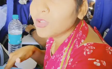 Viral Video: यूटूबर शिवानी फ्लाइट में घोलकर खाने लगी सत्तू, जाने फिर क्या हुआ