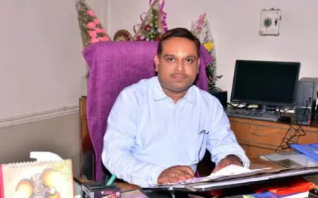 Agra College News: अनुराग शुक्ला फिर बनाए गए प्राचार्य, सीके गौतम हटाए गए