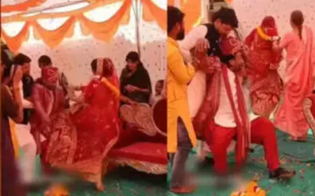 स्टेज पर वरमाला को नखरे दिखा रहा दूल्हा, दुल्हन ने छाती पर मारी लात और ...!