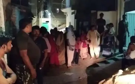 बंद कमरे में दो महिलाएं और पलंग के नीचे पति, तभी पहुंच गई पत्नी और सास